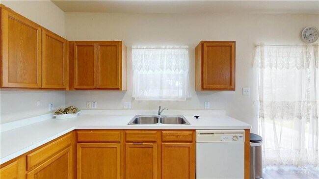 Building Photo - 1505 Candy Ln