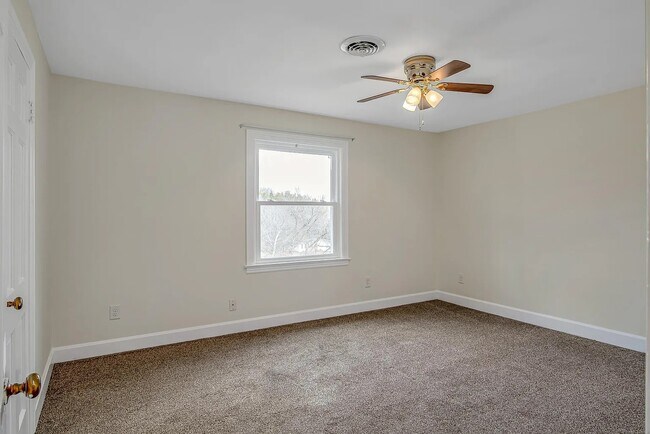 bedroom 4 - 3245 Kings Ln