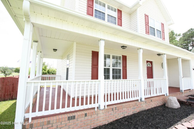 Primary Photo - 108 Chastain Dr