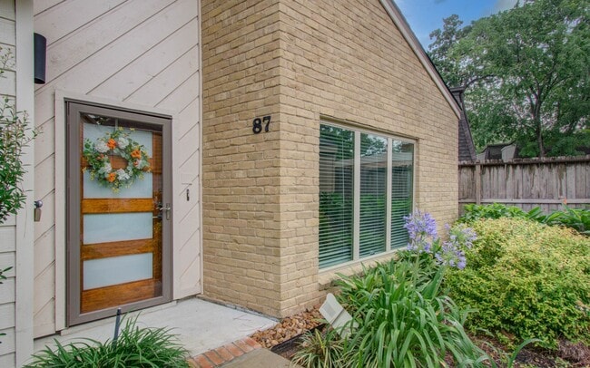 Building Photo - 12625 Memorial Dr