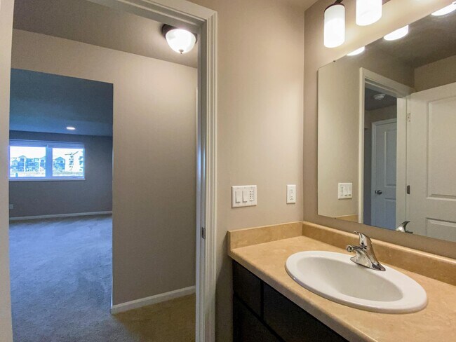 Building Photo - 9626 Sweet Autumn Dr