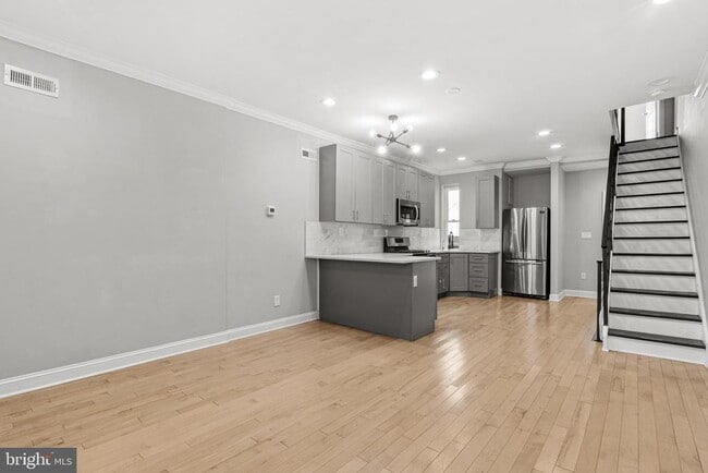 Building Photo - 2514 W Seybert St