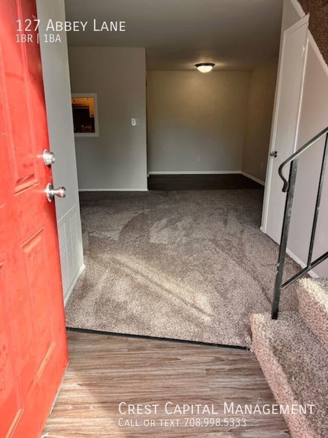 Building Photo - 1043 Scarborough Ct