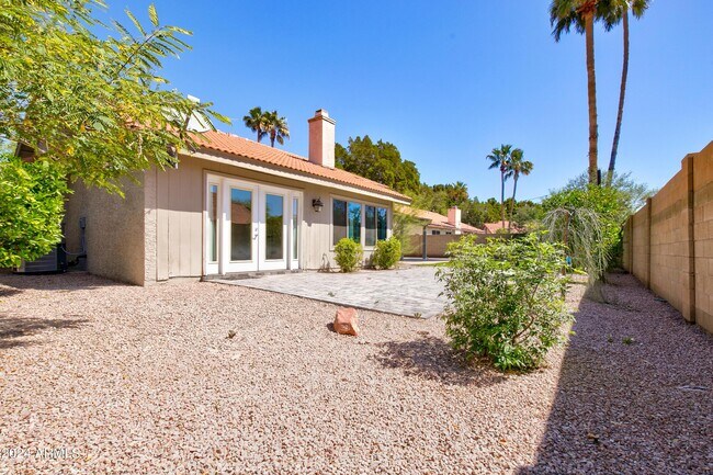 Building Photo - 1945 E Velvet Dr