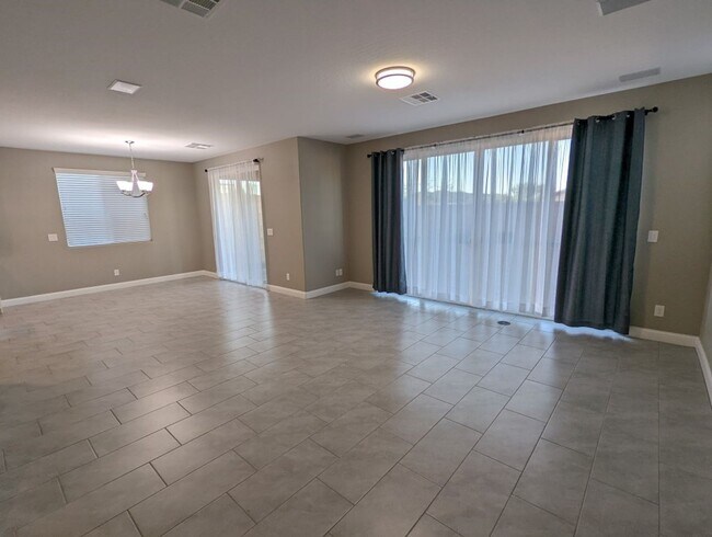 Building Photo - 6448 Earl Pike Ct