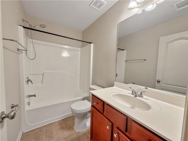 Building Photo - 2401 Attewood Dr