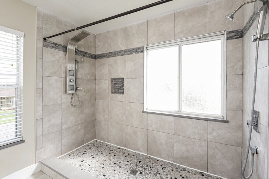 Building Photo - 3322 Whistling Trail