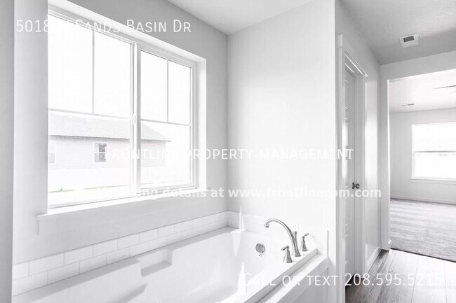 Building Photo - 5018 W Sands Basin Dr