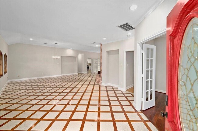 Building Photo - 6303 Lugary Dr