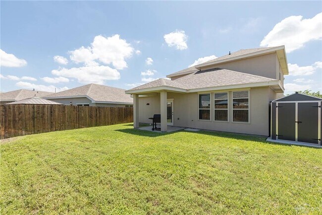 Building Photo - 19 N Soñador Dr