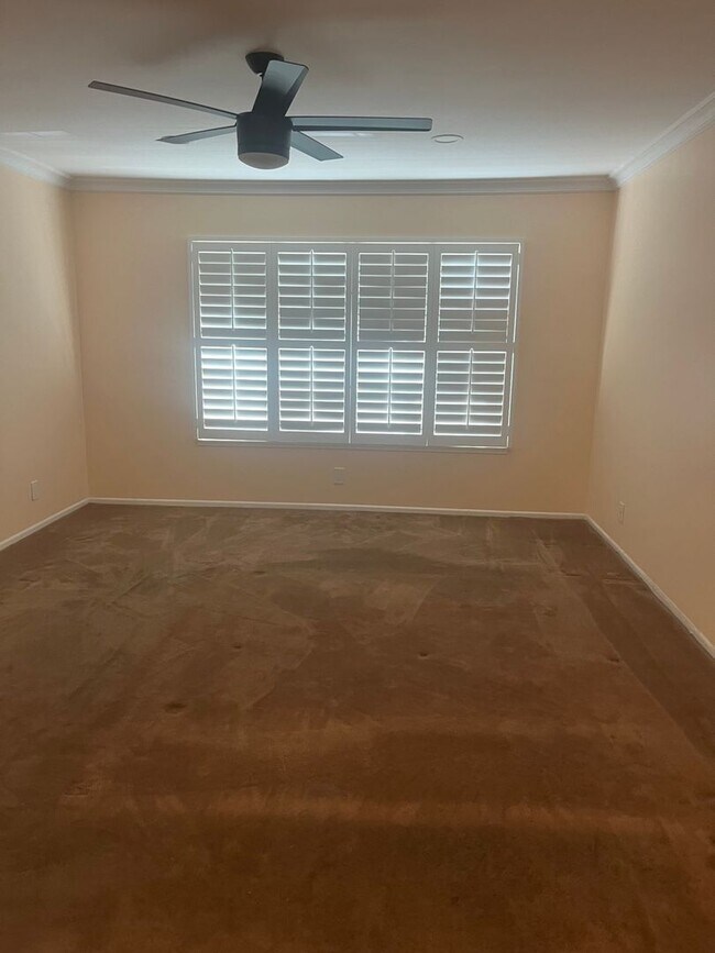 Building Photo - 2 Story Home for Rent in North Oxnard