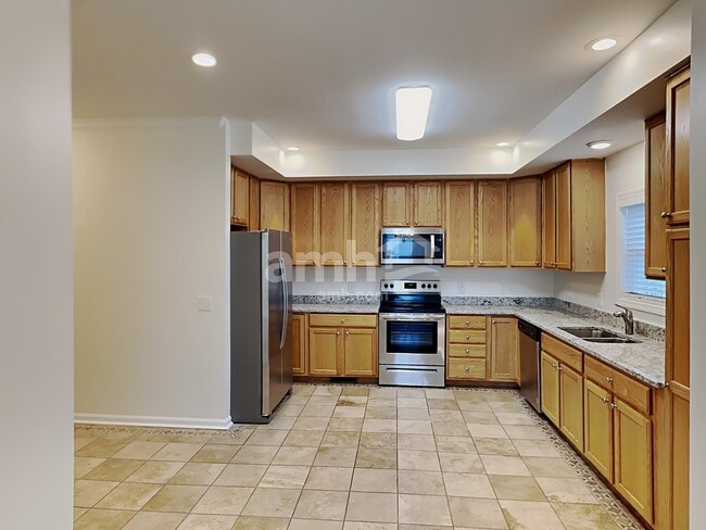 Building Photo - 1205 Chapmans Retreat Dr