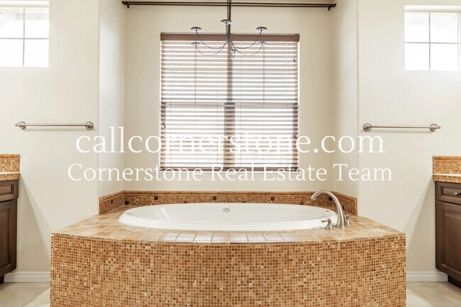 Building Photo - 13932 Sierra Star Ct