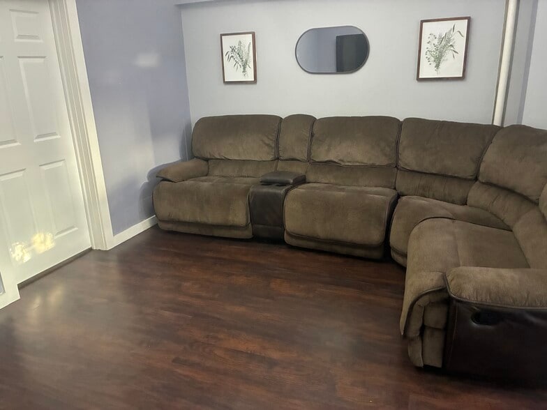 Building Photo - 1634 Summerfield St