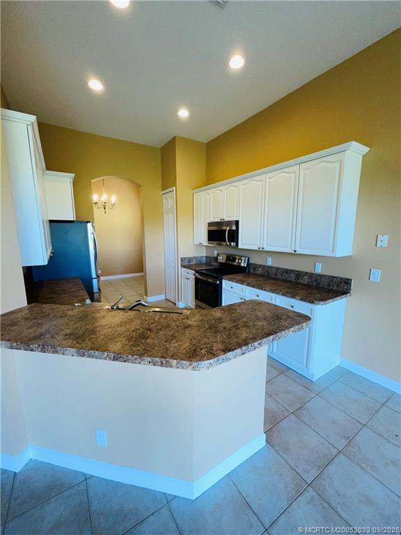 Building Photo - 331 NW Somerset Cir