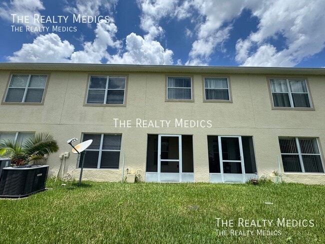 Building Photo - 2793 Club Cortile Cir