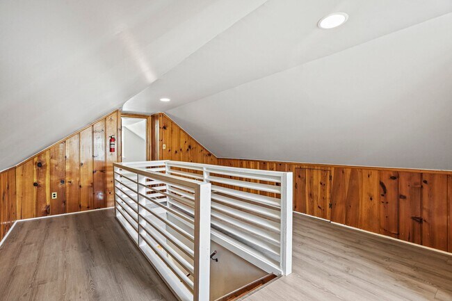 Building Photo - Fantastic Home in Fort Dupont Park! Parking and Basement Included!