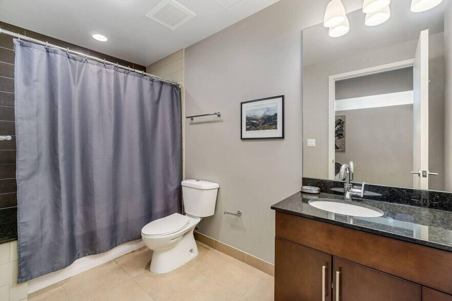 Building Photo - 1500 Champa St