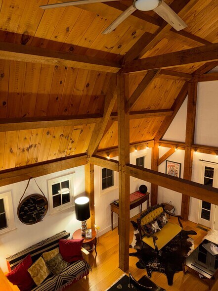 Building Photo - 300 Chestnut Hill Rd