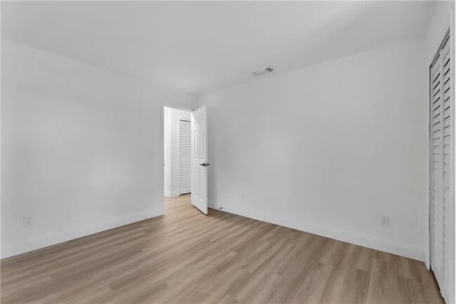 Building Photo - 322 Ixora Ave NW