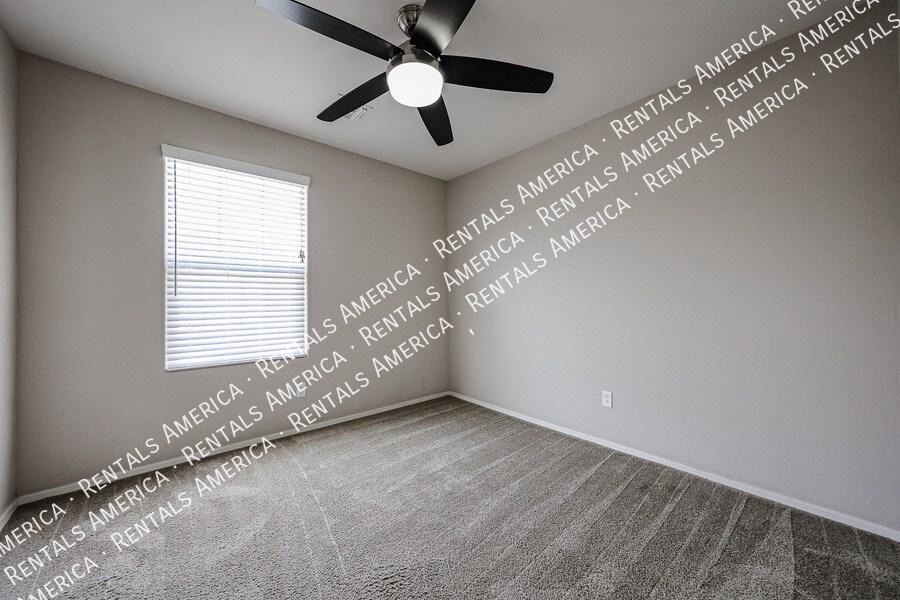 Building Photo - 270 N Scott Dr