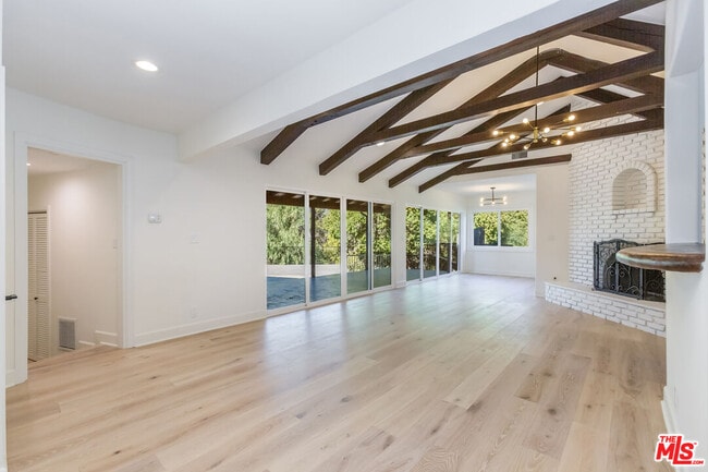 Building Photo - 835 Camino Santos Reyes