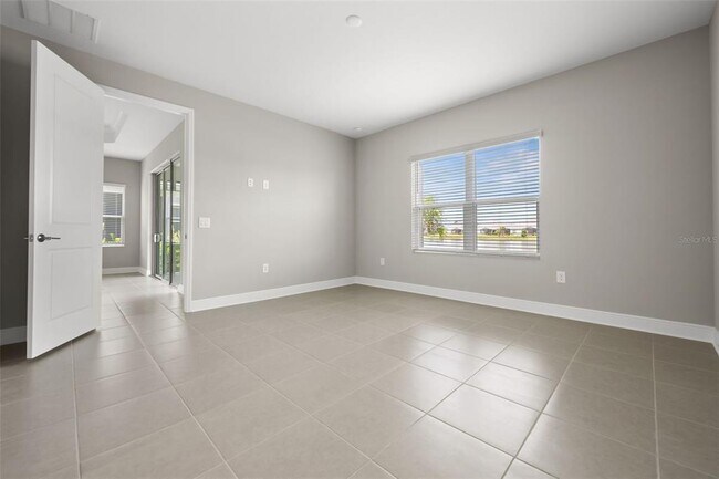 Building Photo - 10072 Lake Wales Cir