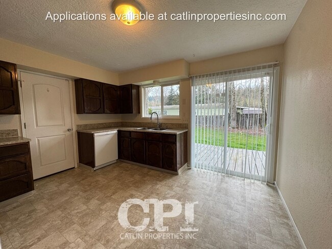 Building Photo - 124 Tilla Dr