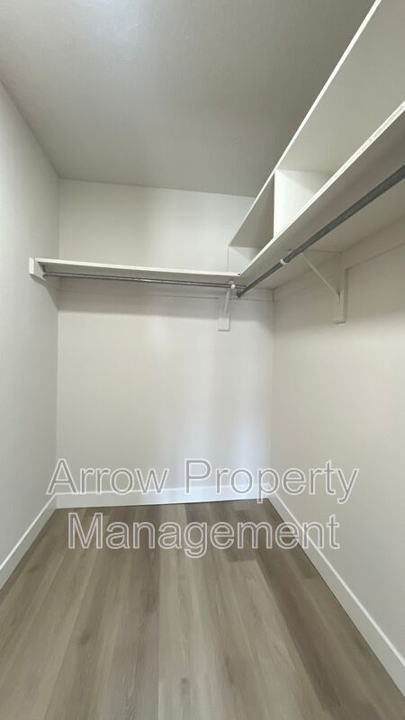 Building Photo - 2340 N 44th St