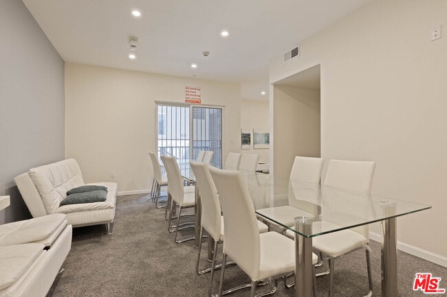 Building Photo - 155 S Oxford Ave