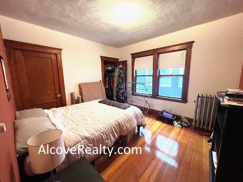 Building Photo - 11 Leonard St