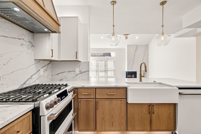 Building Photo - 4030 Gilbert Ave