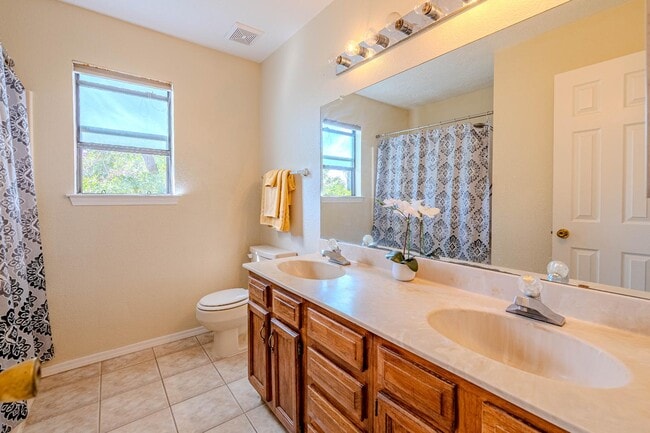 Building Photo - 7725 Pinewood Dr NW