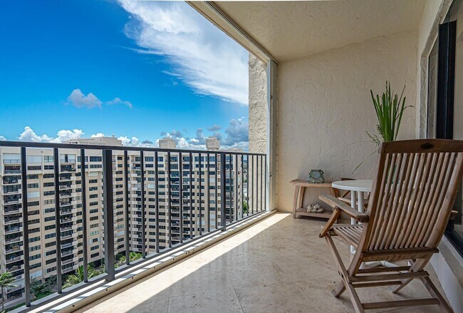Building Photo - 5000 N Ocean Blvd