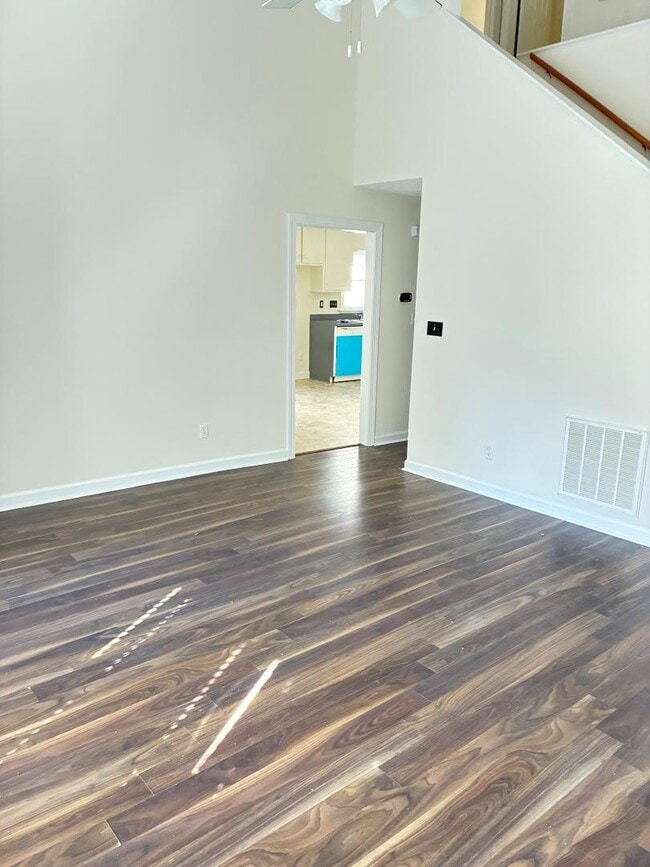 Building Photo - 3532 Wescott Dr NW