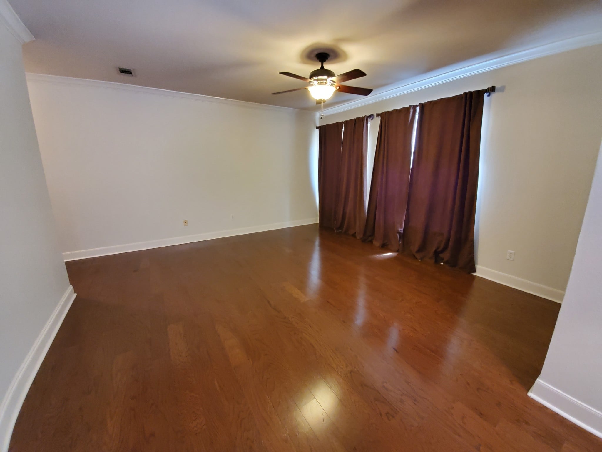 living room - 710 E Boyd Dr