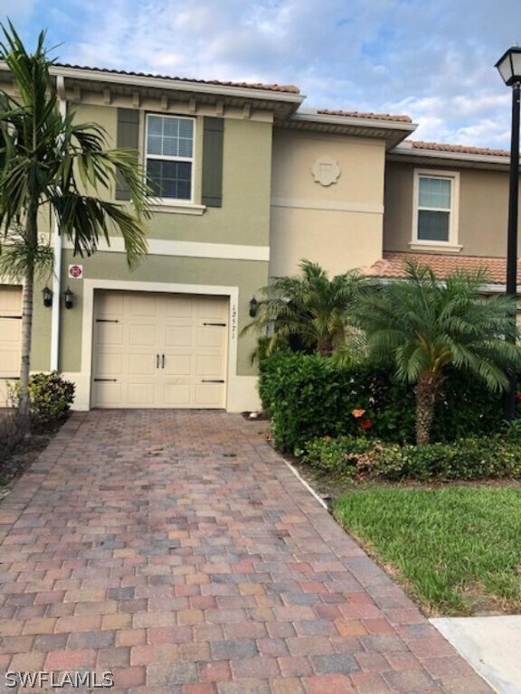 Building Photo - 12571 Laurel Cove Dr