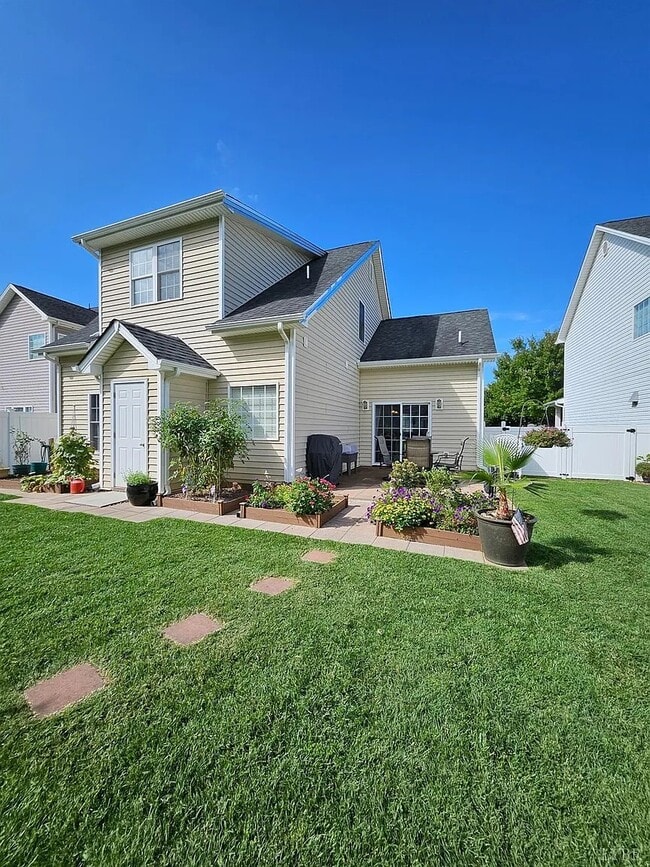 Building Photo - 509 Capstone Dr