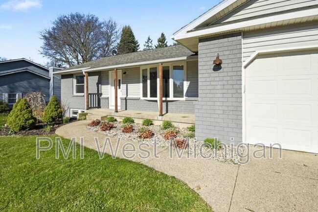 Building Photo - 6593 Crownpointe Dr SW