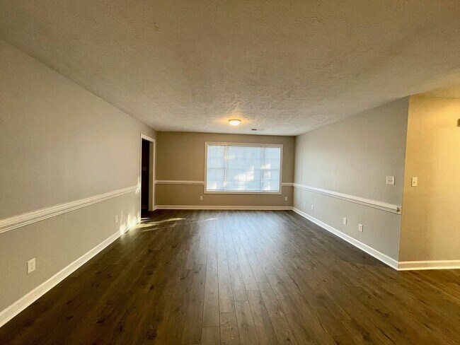 Building Photo - 00509