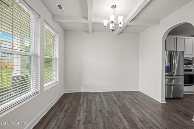 Building Photo - 135 Permeta Dr