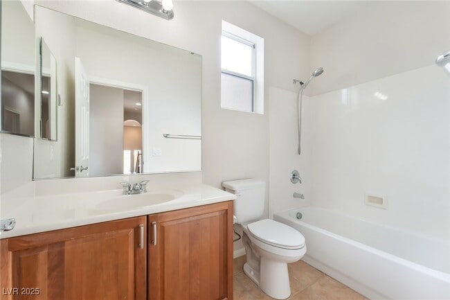 Building Photo - 600 El Loro St