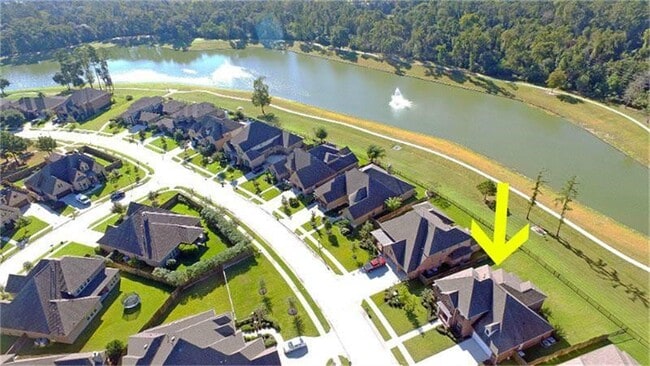 Building Photo - 18531 Duke Lake Dr