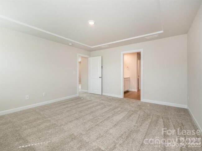 Building Photo - Charming 3-Bedroom Home with Landscaped Ba...