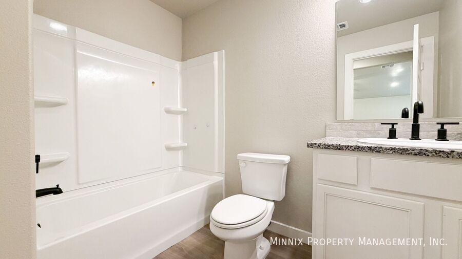 Building Photo - 2011 132nd St