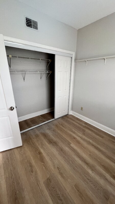 Building Photo - 2009 Greene St