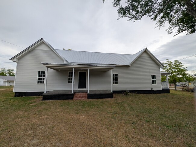 Building Photo - 84 Womack Ave