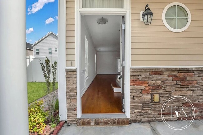 Building Photo - 175 Summer Hill Ct