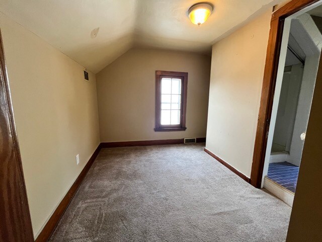 Upper level bedroom 2 - 3948 N Downer Ave