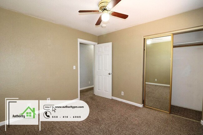 Building Photo - 3030 Dove St